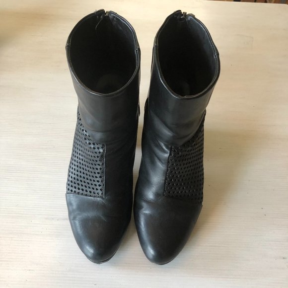 rag & bone Classic Newbury perforated leather boot - Picture 3 of 13